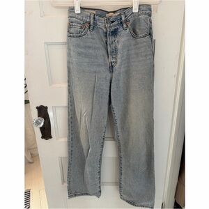 Levi's Ribcage Straight Ankle Jeans